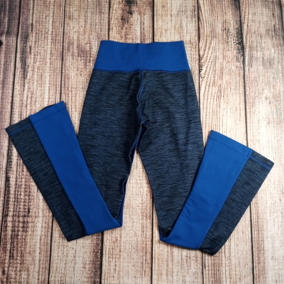 LULULEMON BARRE PULSE PANT LIMITLESS BLUE/REVERSIBLE SLUB DENIM LIMITLESS BLUE 4 - Picture 13 of 15